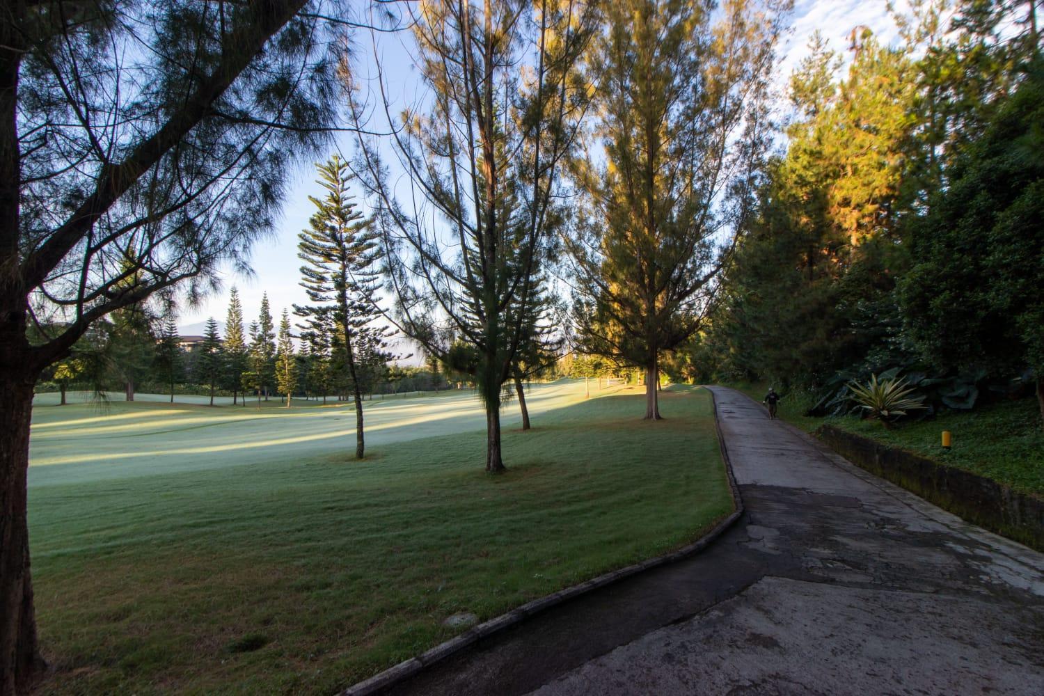 Villa Keluarga Syariah Resor Dago Pakar Bandung - View Bukit ภายนอก รูปภาพ